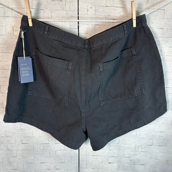 Universal thread mid rise, Bermuda shorts, very dark gray pockets plus size - Picture 3 of 10